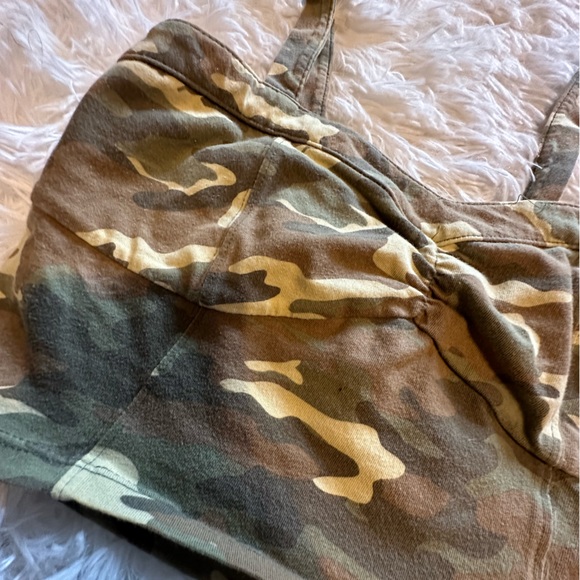 Camo Vintage Mudd Crop - Picture 3 of 5